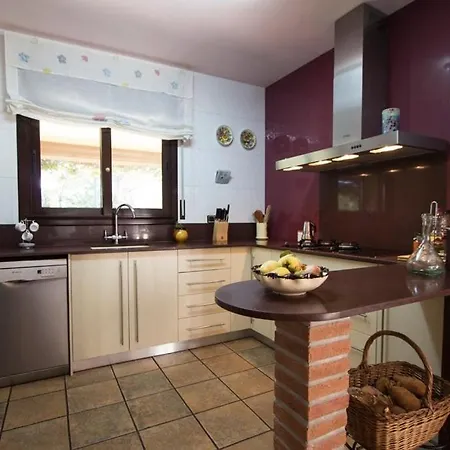 Catalunya Casas Peaceful Perfection , Only 30km From Barcelona! Vacarisas